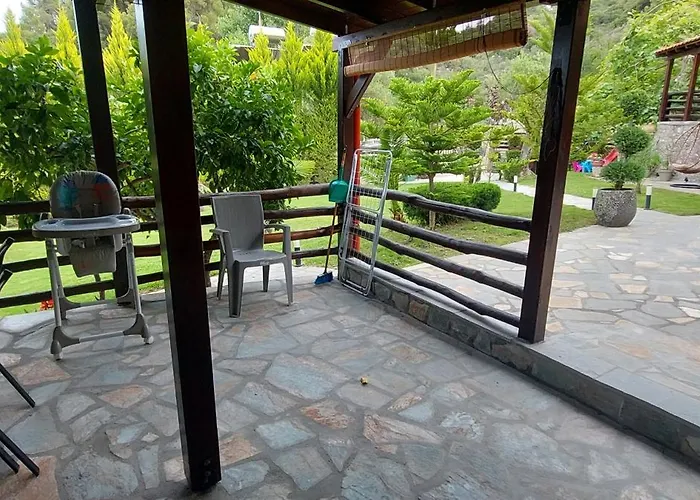 Dimitris - 4 奥马斯帕纳吉亚斯