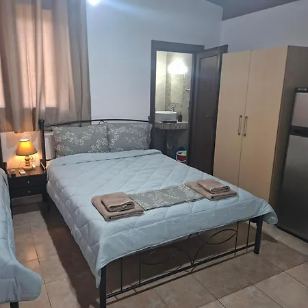 Dimitris - 4 *